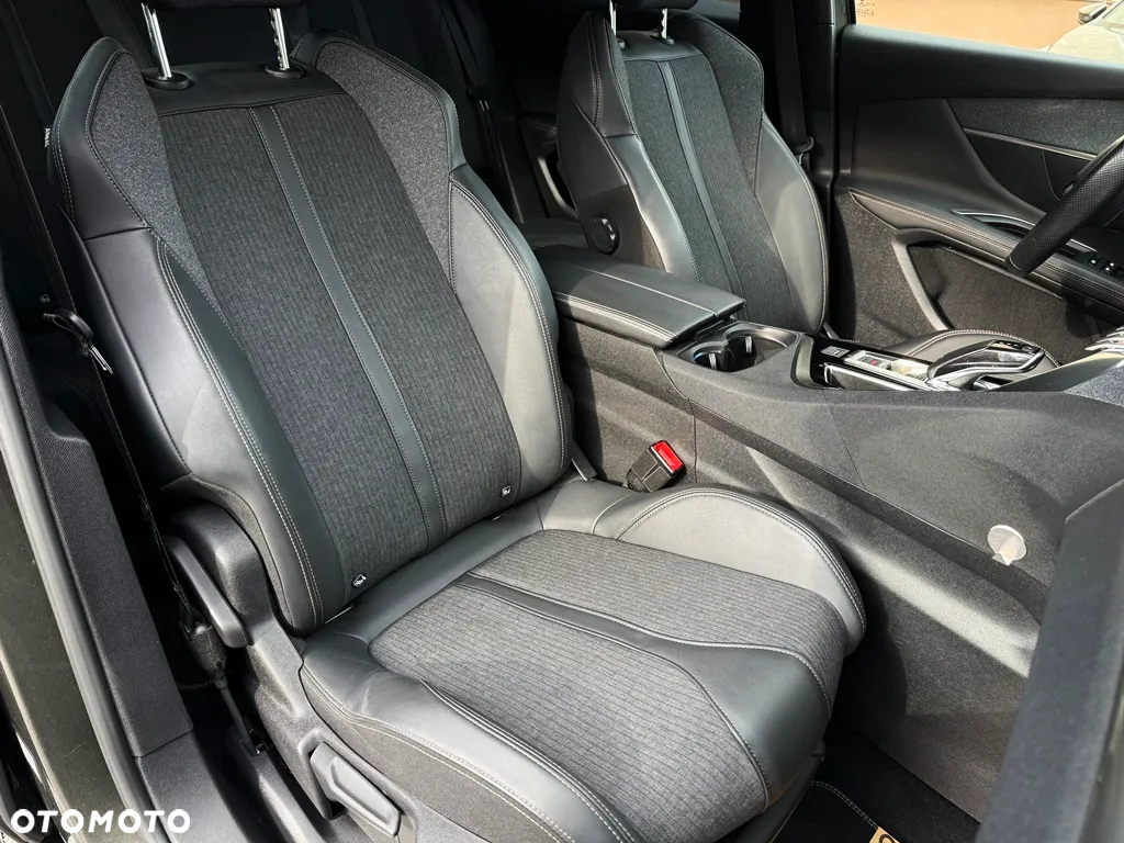 Peugeot 3008 1.6 PureTech GPF GT Line S&S EAT8 - 31