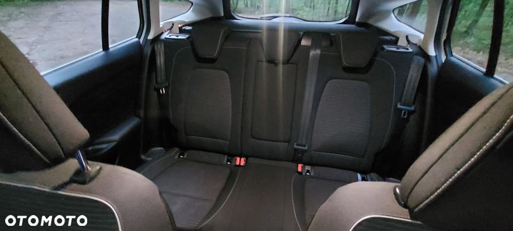 Ford Focus 1.5 EcoBlue Start-Stopp-System TITANIUM - 14