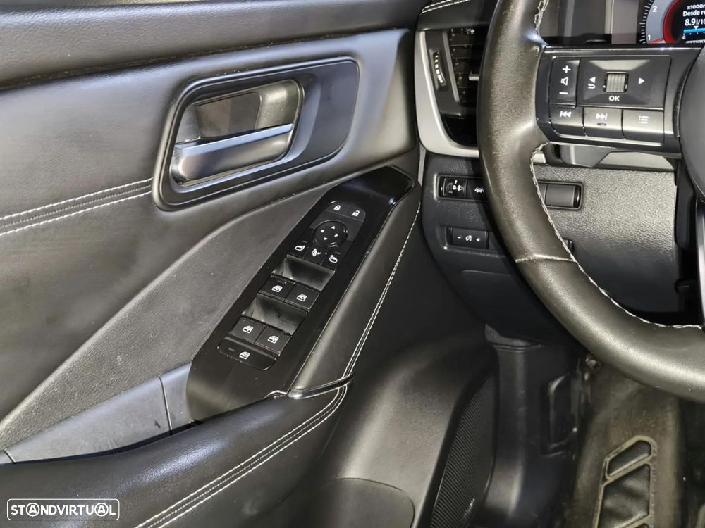 Nissan Qashqai 1.3 DIG-T N-Connecta LED Xtronic - 26