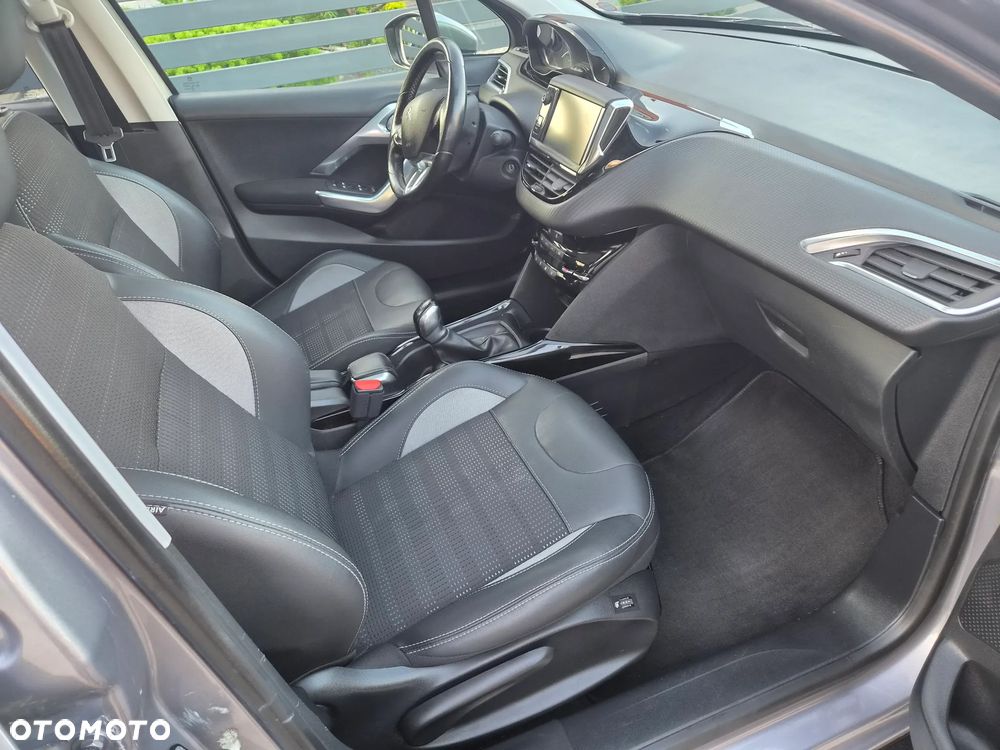 Peugeot 2008 BlueHDi 100 STOP & START Allure - 6