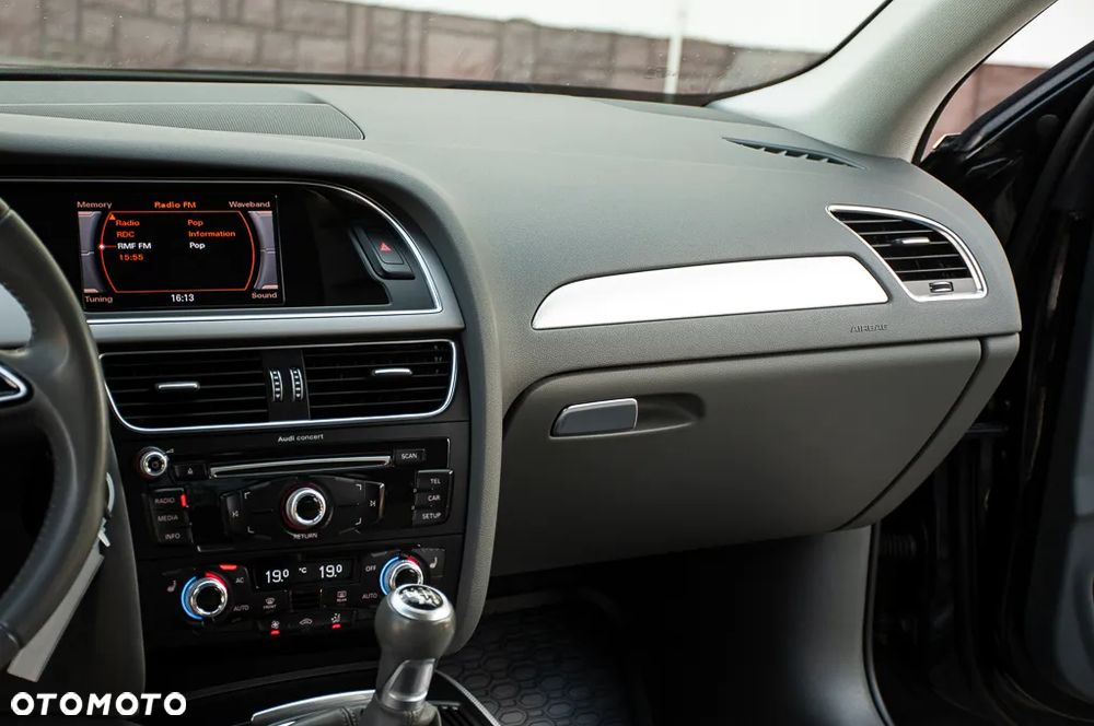 Audi A4 Limousine 1.8 TFSI Ambiente - 31