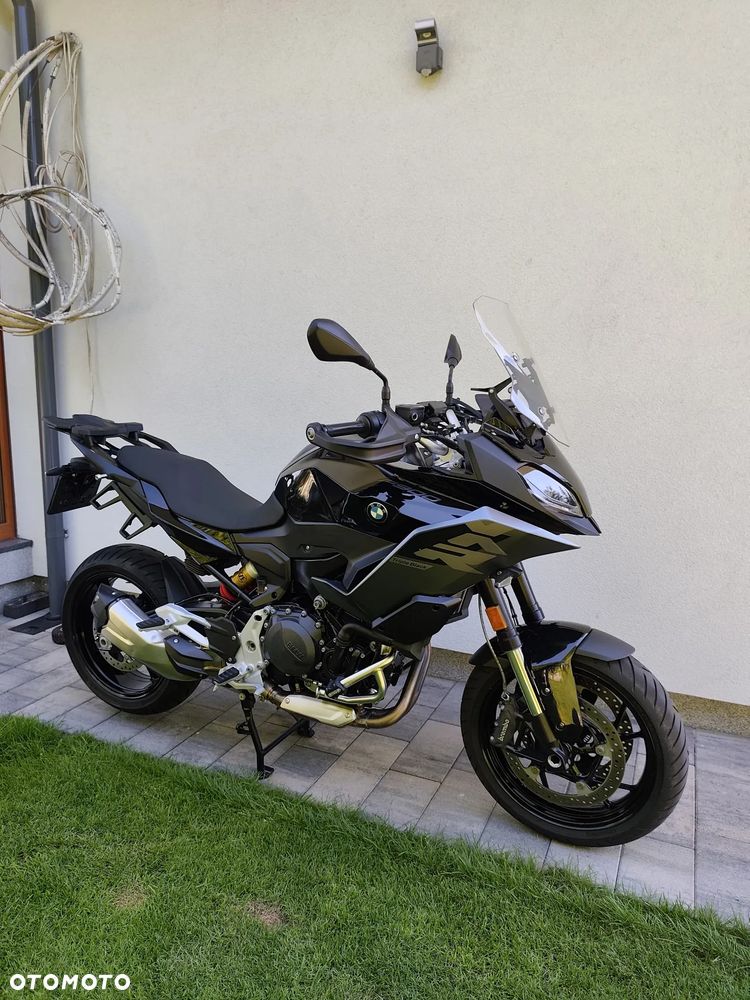 BMW XR - 1