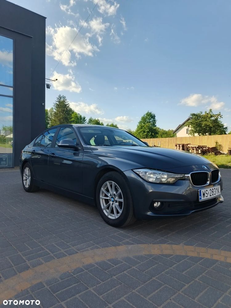BMW Seria 3 318d - 3