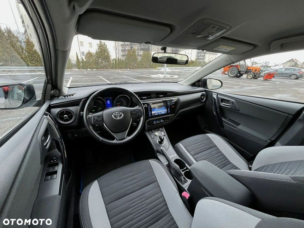 Toyota Auris - 11