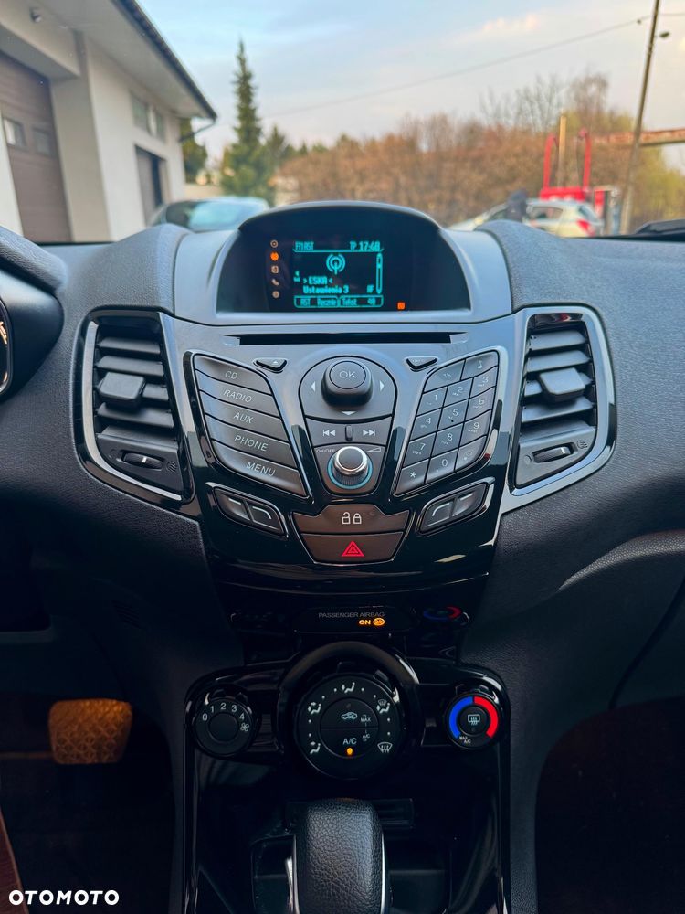 Ford Fiesta 1.0 EcoBoost Powershift Individual - 16