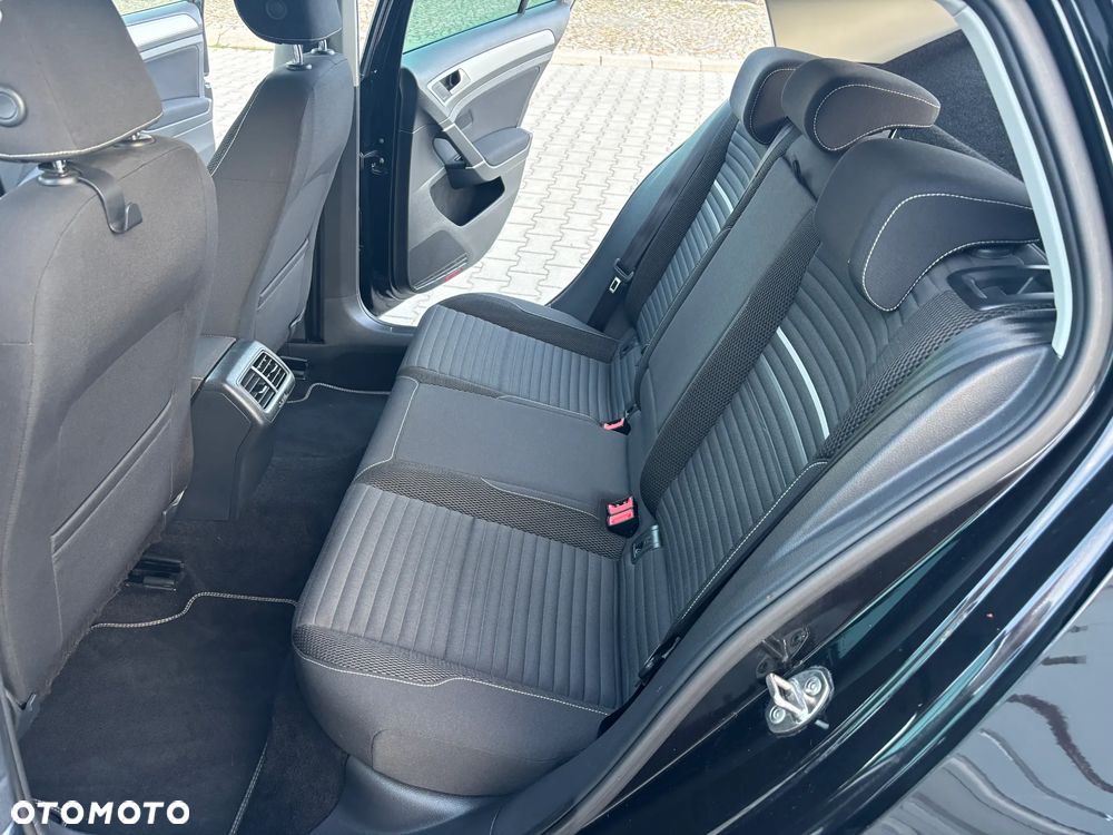 Volkswagen Golf 1.2 TSI BlueMotion Technology Cup - 27