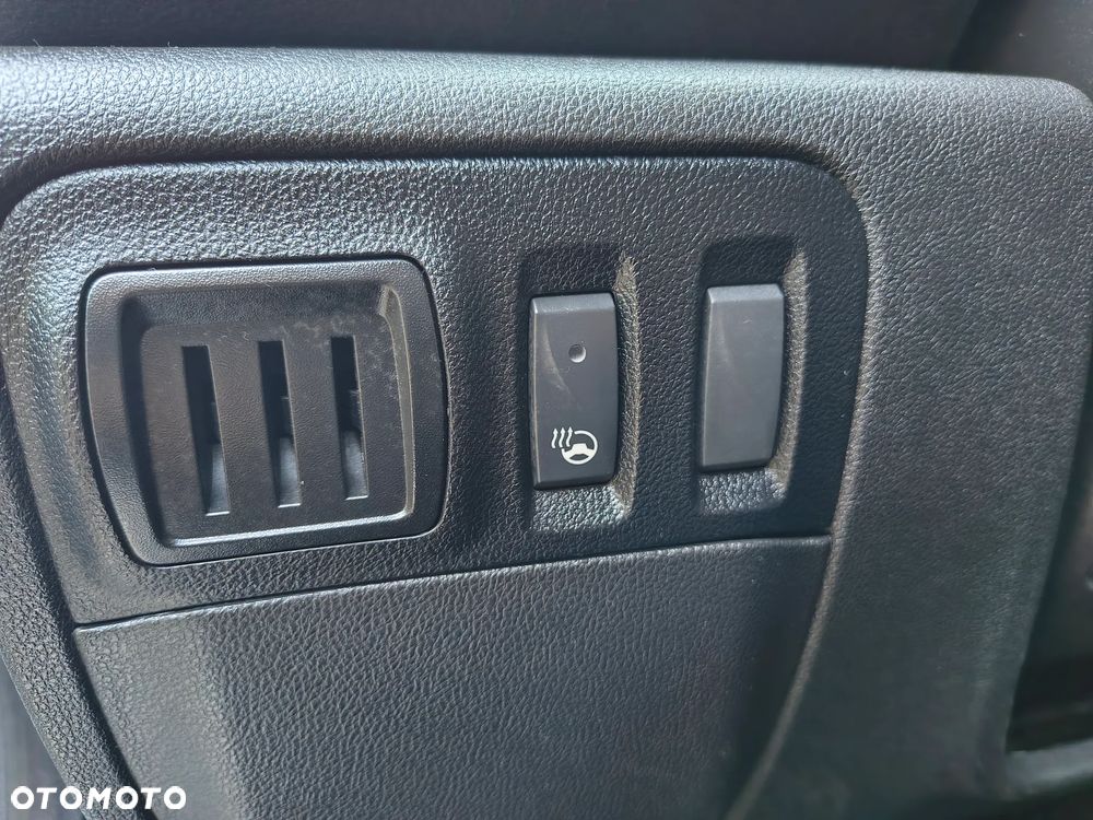 Renault Megane ENERGY dCi 130 BOSE EDITION - 13