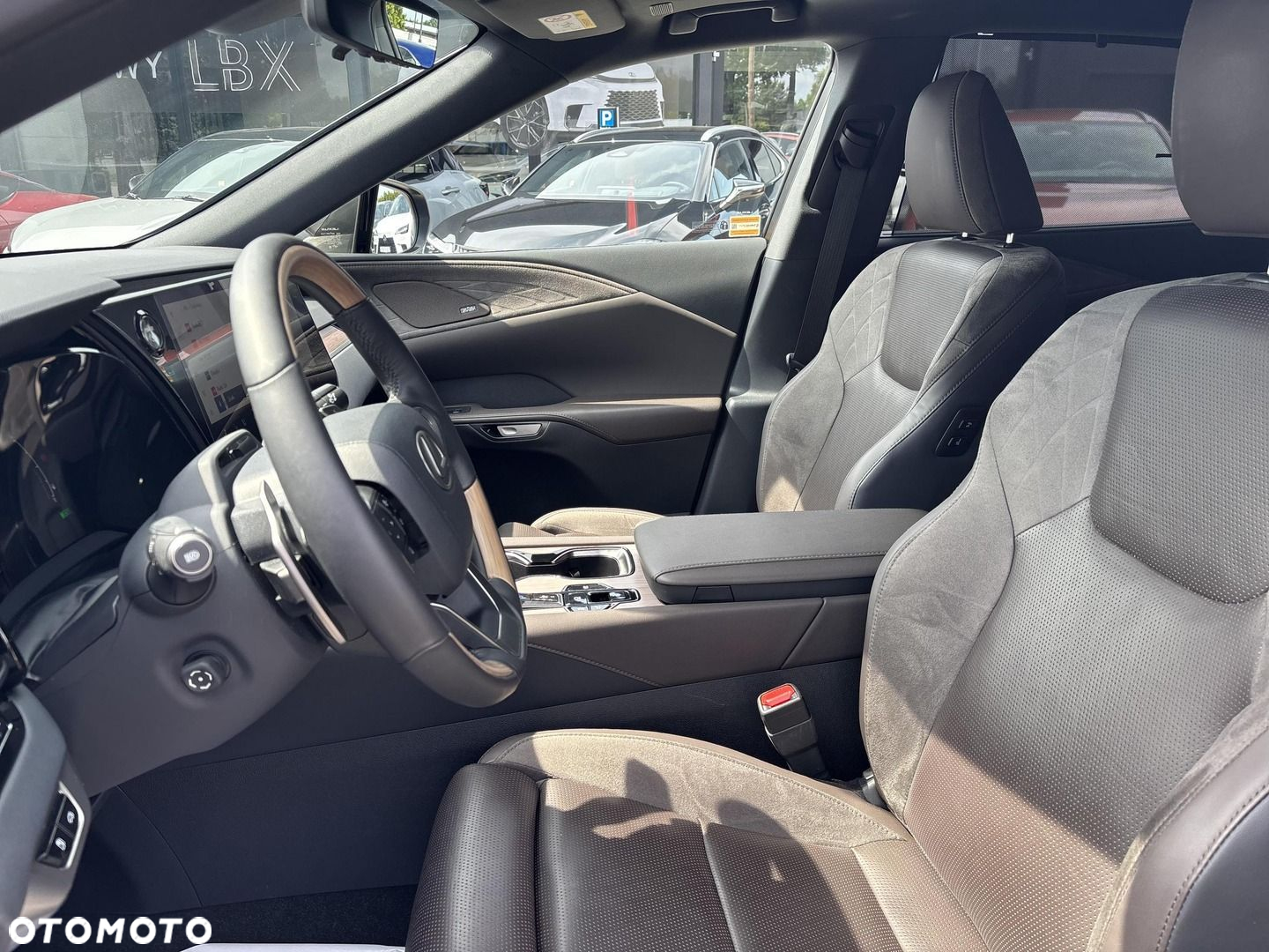 Lexus RX - 22