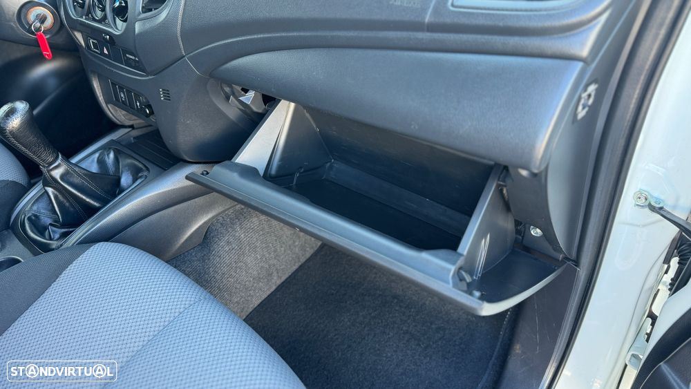 Mitsubishi L-200 Cabine dupla 4X2 - 27