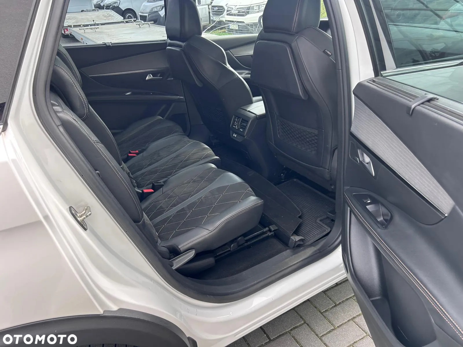 Peugeot 5008 2.0 BlueHDI GT S&S EAT8 - 34