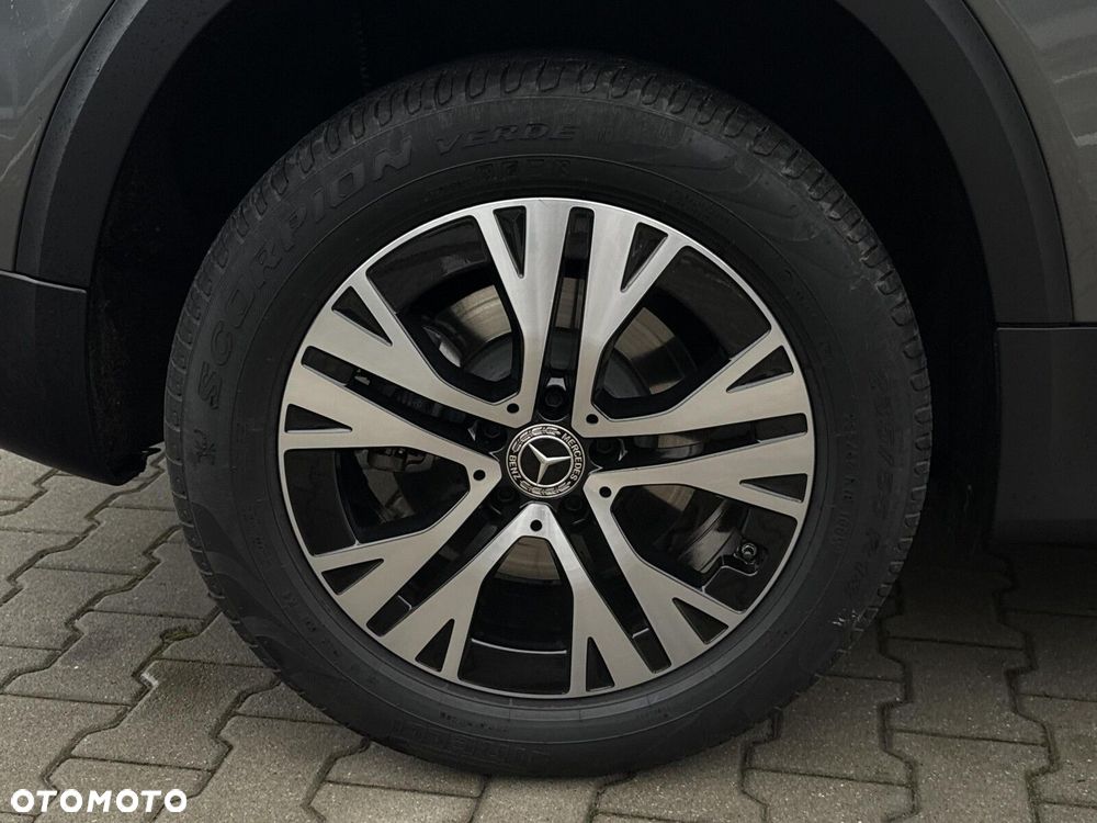 Mercedes-Benz GLB 250 4-Matic AMG Line 8G-DCT - 6