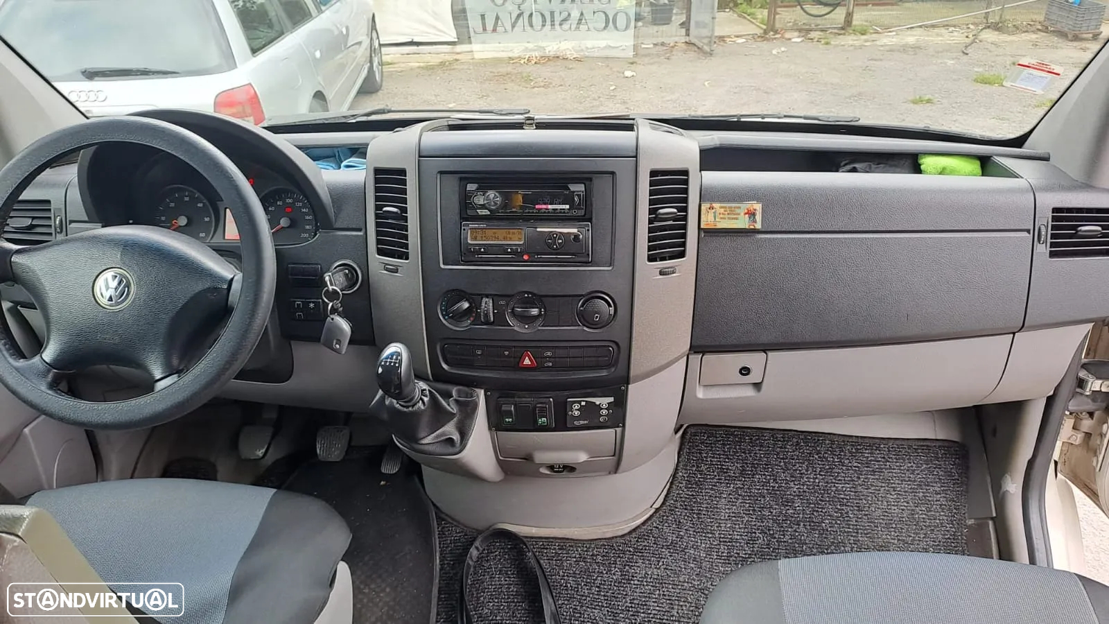Volkswagen Crafter - 12