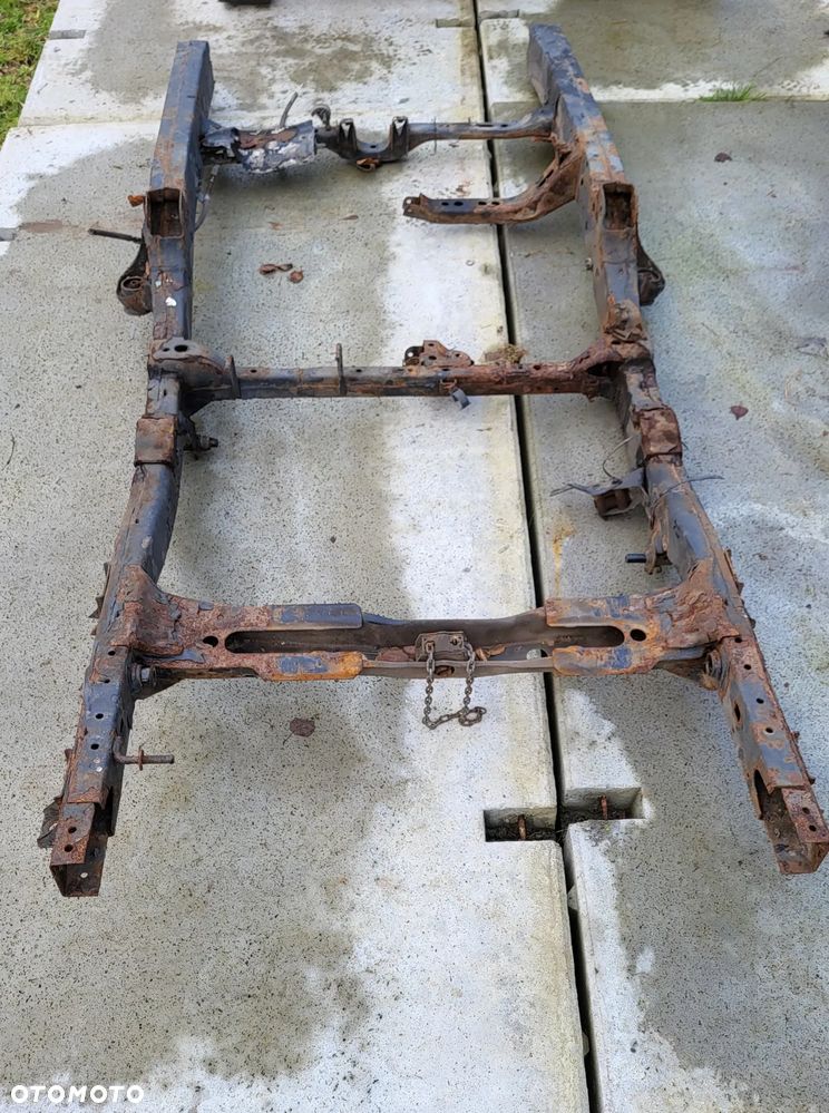 Toyota Hilux VII Rama Tył Ramy