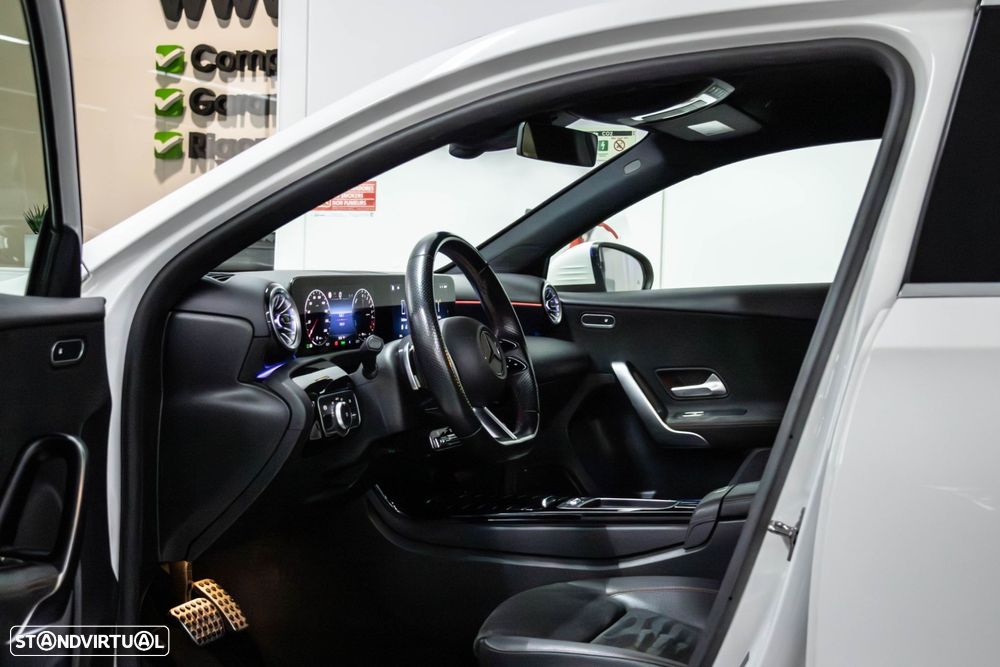 Mercedes-Benz A 250 e AMG Line - 11