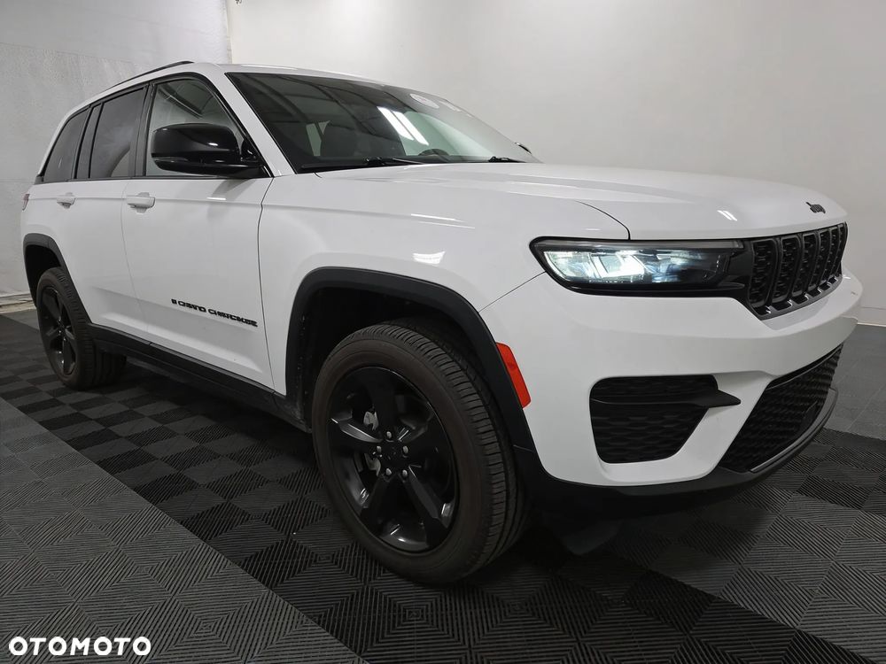 Jeep Grand Cherokee - 3