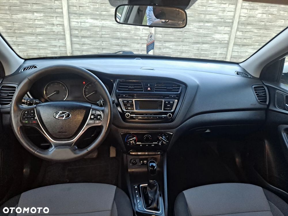 Hyundai i20 - 15
