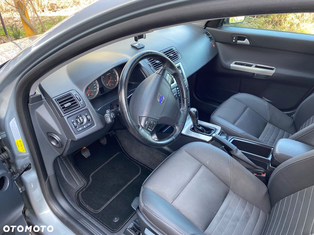 Volvo S40 2.4i Momentum - 19