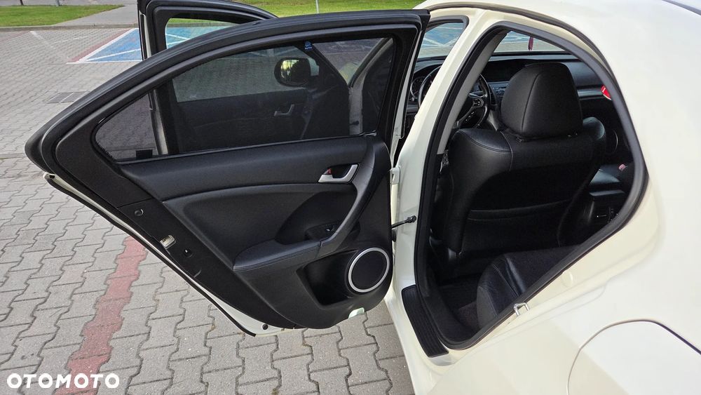 Honda Accord 2.0 Executive - 9