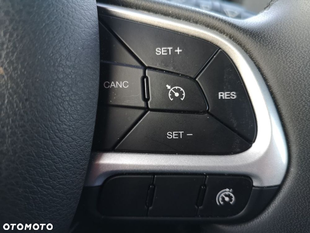 Jeep Renegade 1.5 T4 mHEV Longitude FWD S&S DCT - 17