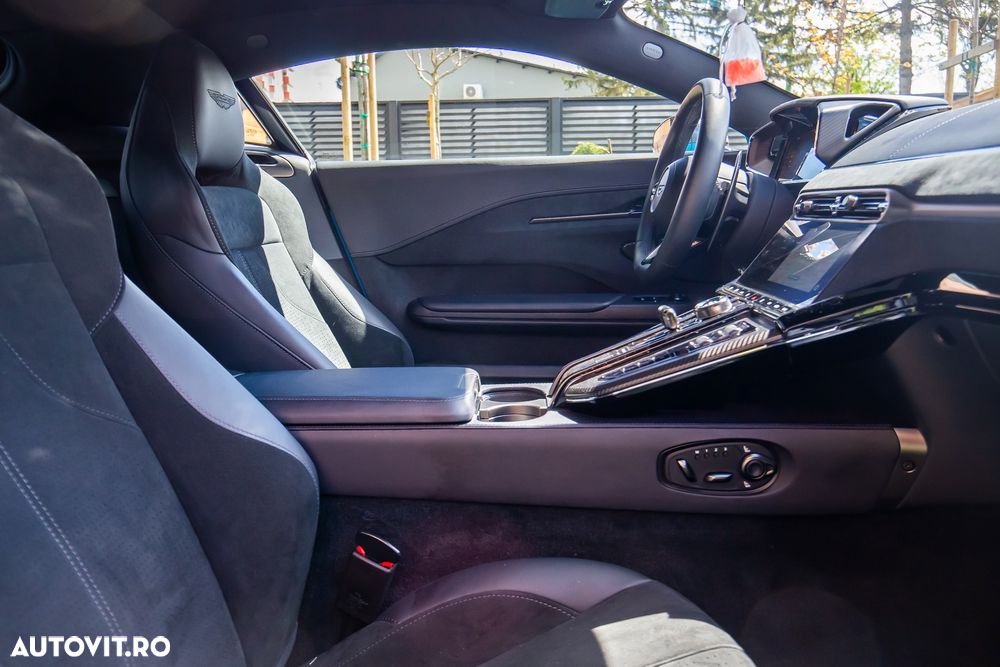 Aston Martin V8 Vantage Standard - 26