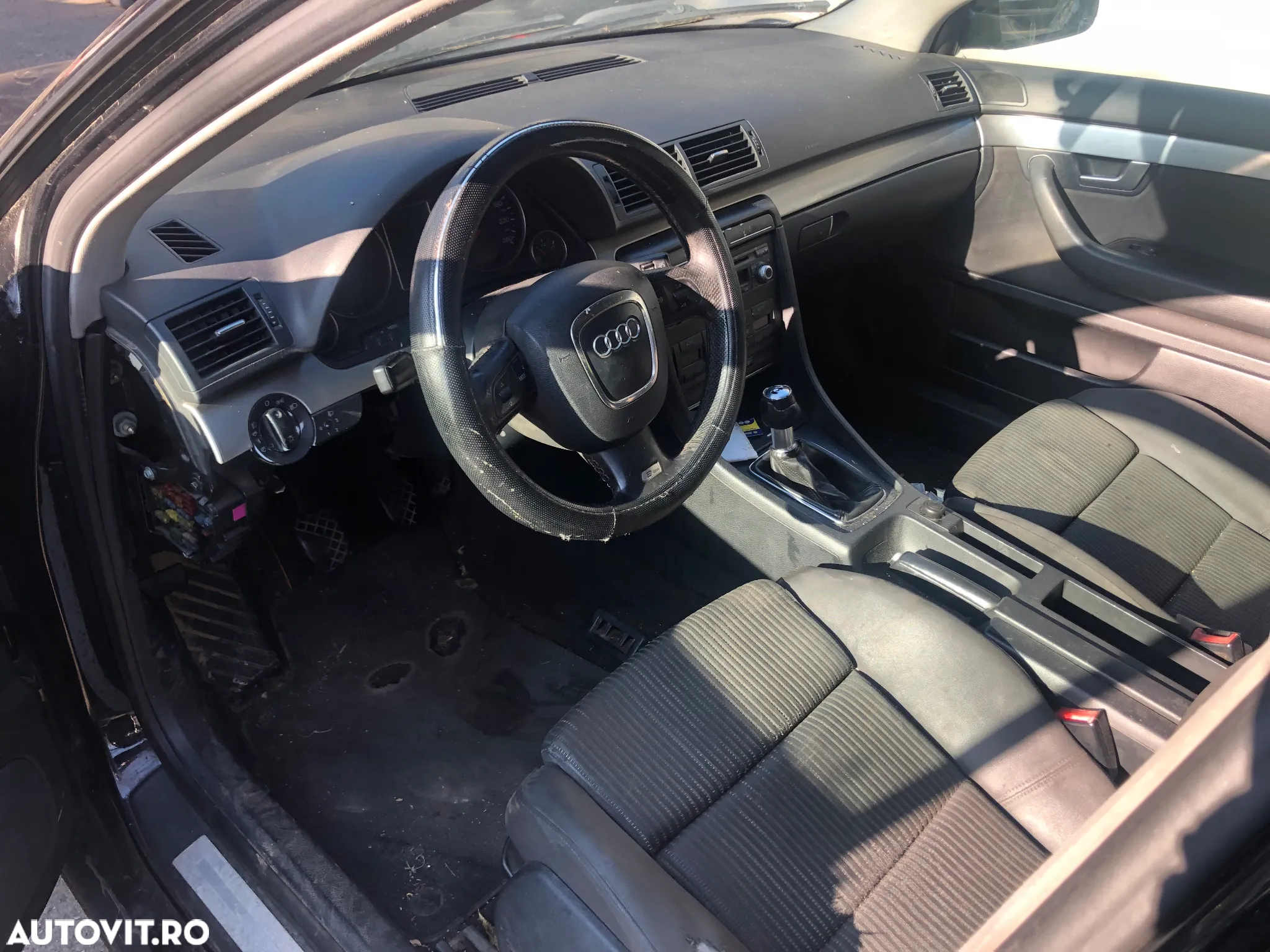 Dezmembrez Audi A4 B7 sedan negru 2.0 diesel BPW 2007 - 8