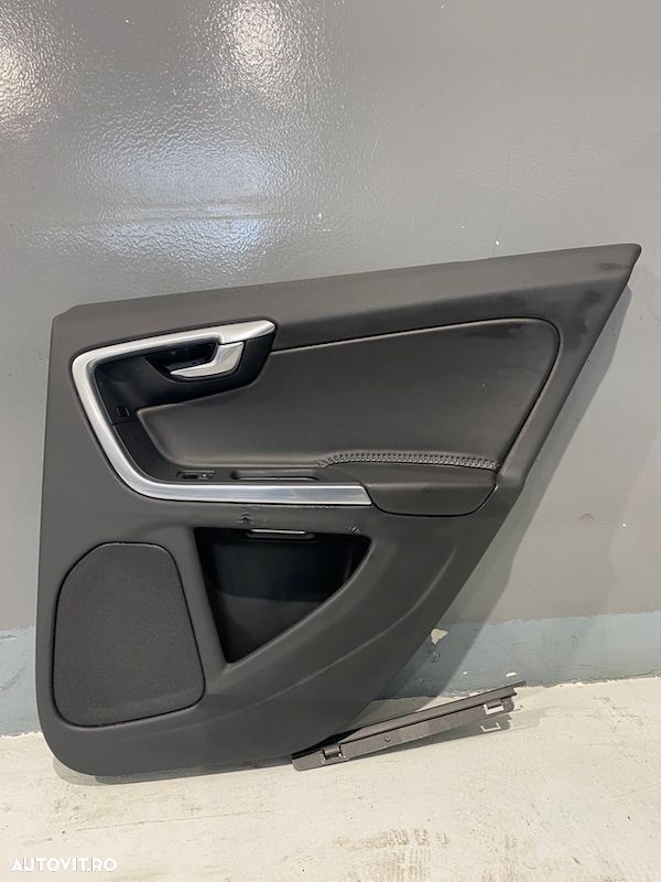 Fata de usa dreapta spate Volvo S60 V60 2010-2014 OCEAN RACE 8635880 8635883