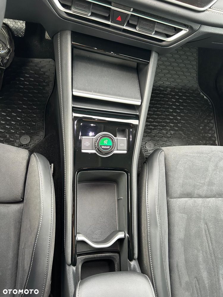 Volkswagen Tiguan 1.5 eHybrid PHEV 150kW Elegance DSG - 24