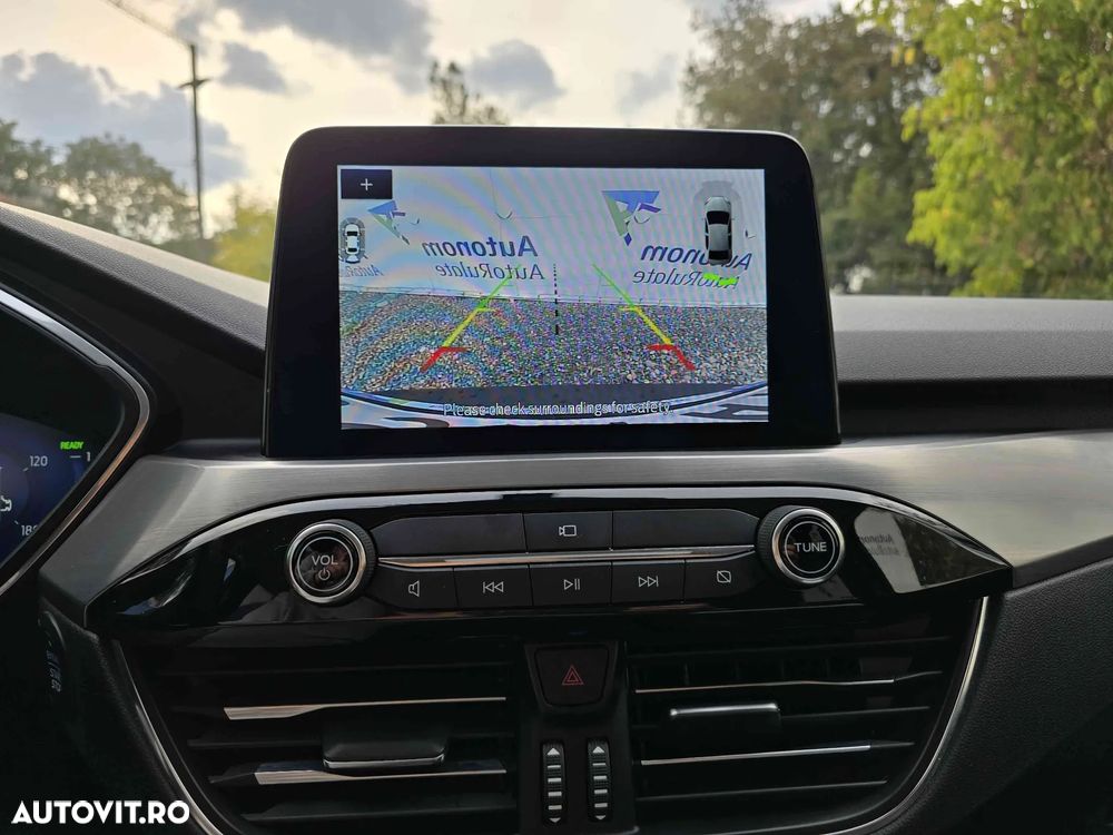 Ford Kuga - 17
