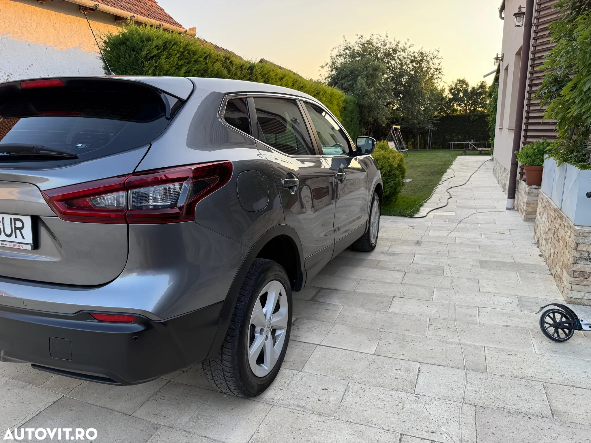 Nissan Qashqai 1.7D 150CP ALL MODE 4X4-I N-Connecta - 4