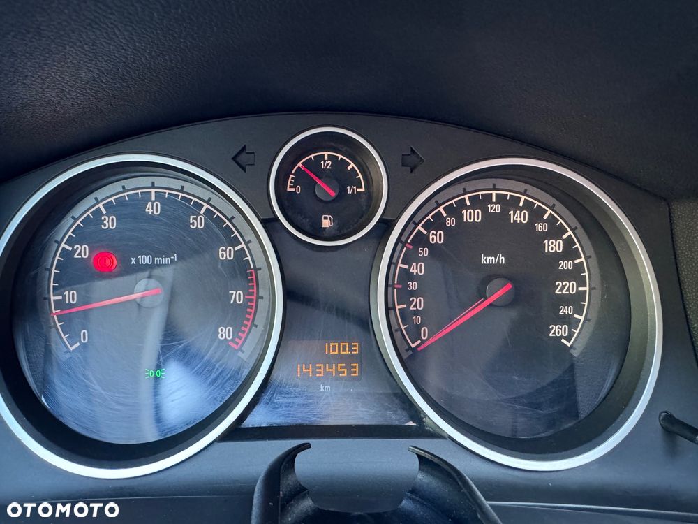 Opel Astra 2.0 Turbo Cosmo - 34