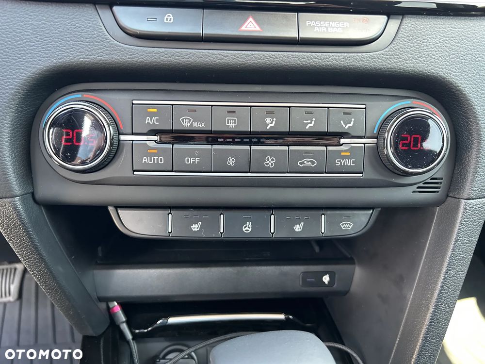 Kia XCeed 1.6 T-GDI Business Line DCT - 21