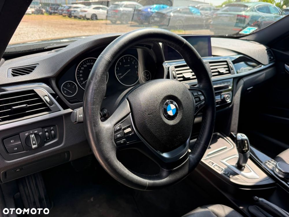 BMW Seria 3 320i GPF xDrive - 15