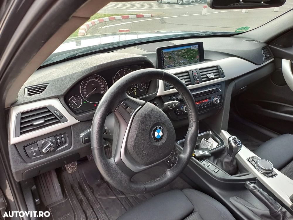 BMW Seria 3 320d Touring Blue Performance - 14