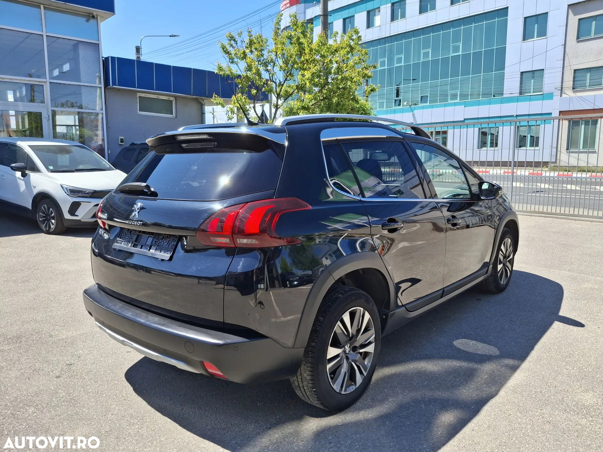 Peugeot 2008 - 4