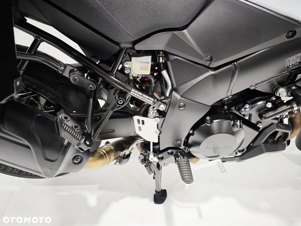 Suzuki V-STROM - 14