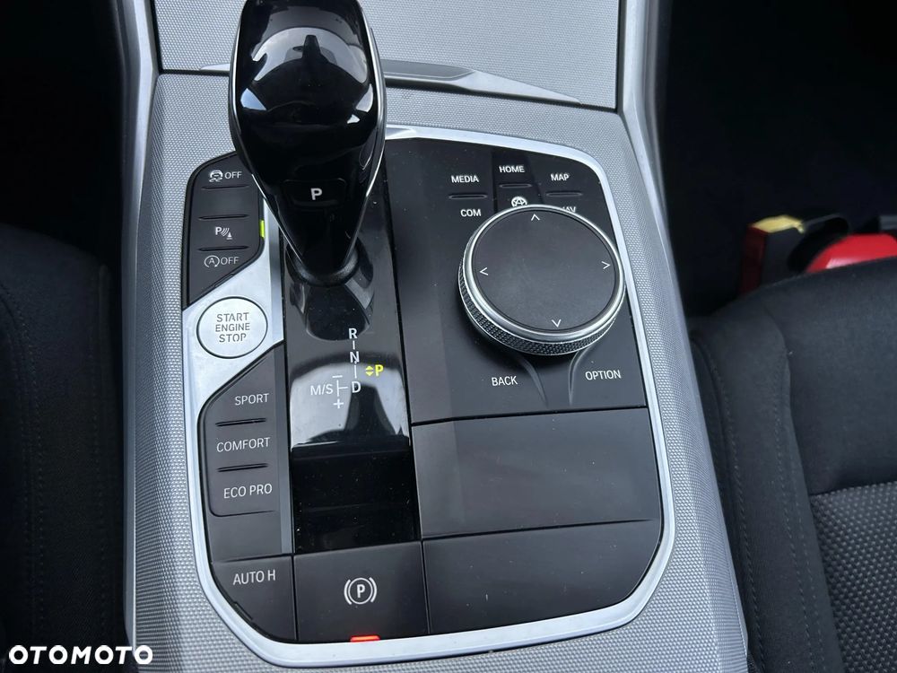 BMW Seria 3 318i Advantage - 22