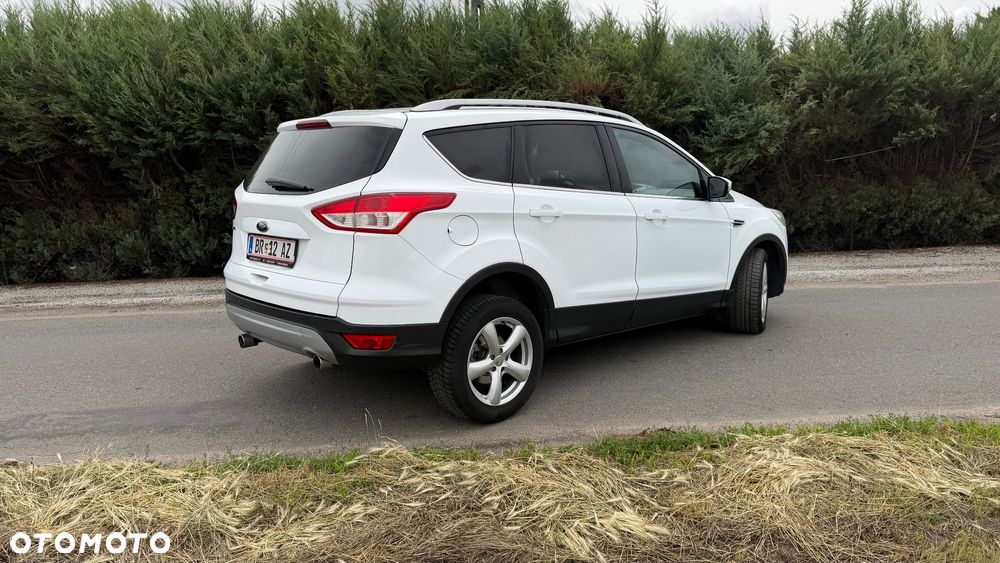 Ford Kuga - 10