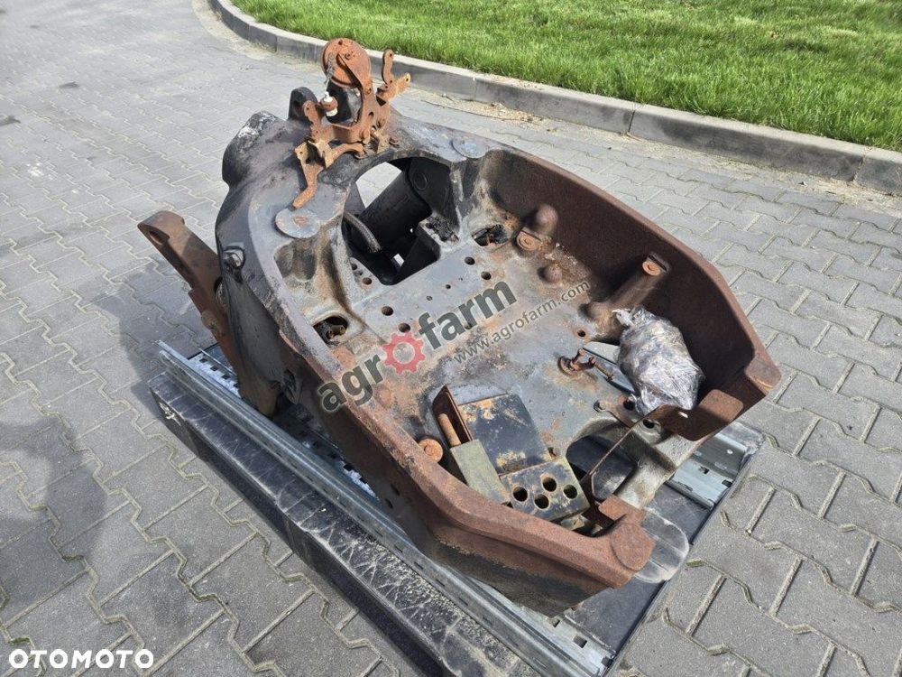 TUZ, przedni podnośnik, VALTRA N163 - 3