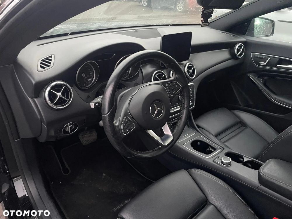 Mercedes-Benz CLA - 9
