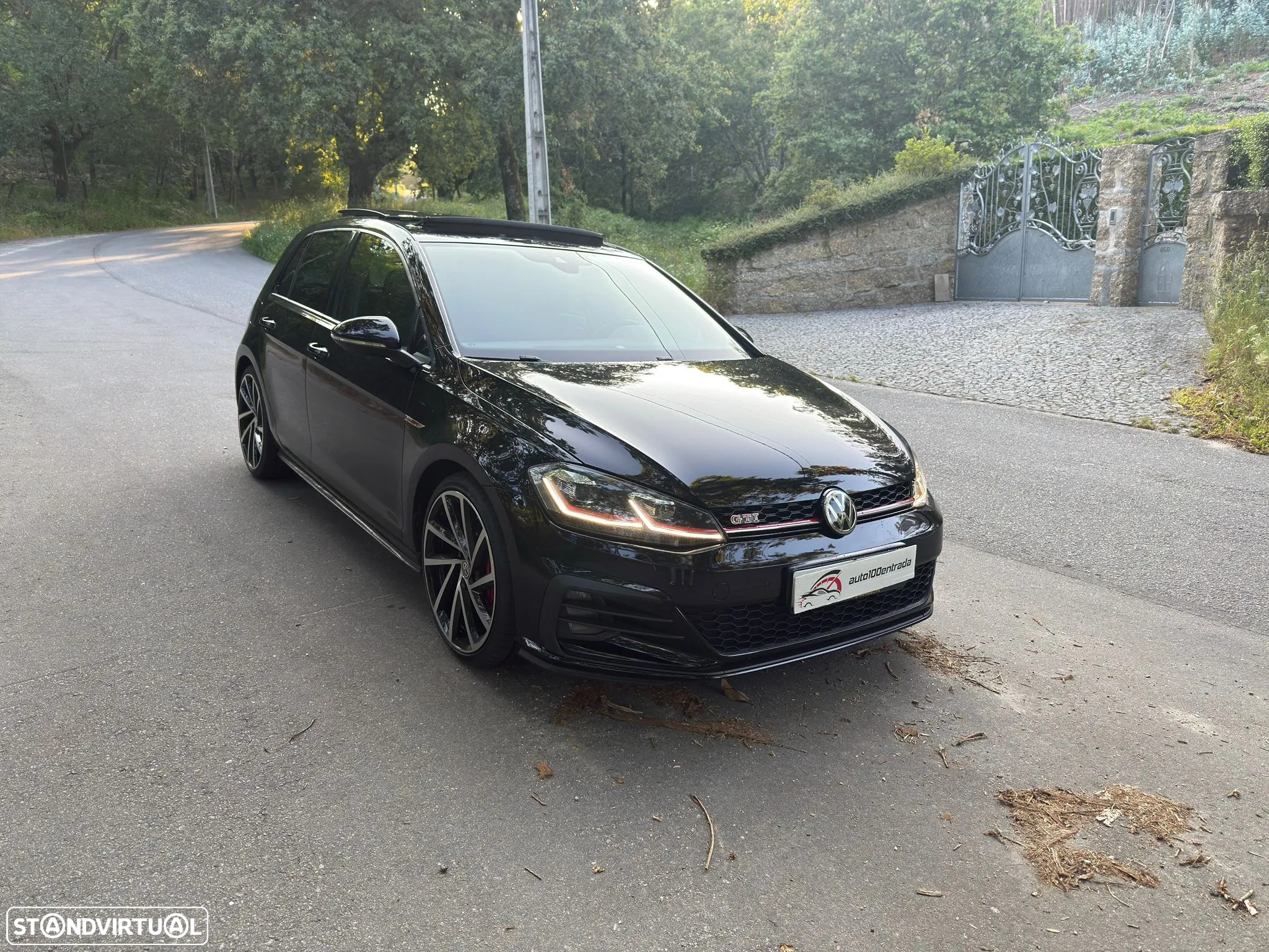 VW Golf 2.0 TSI GTI DSG - 56