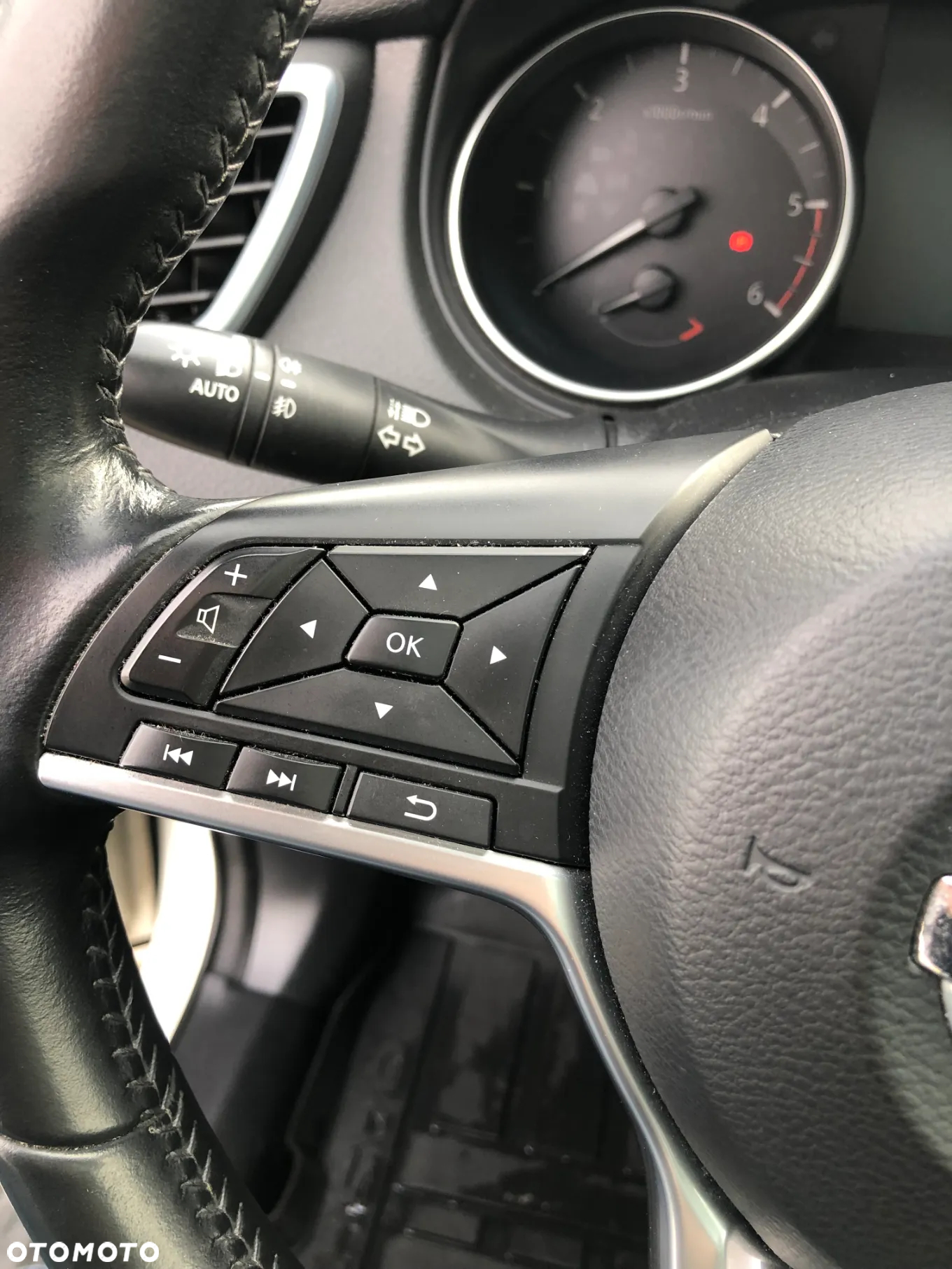 Nissan Qashqai - 32