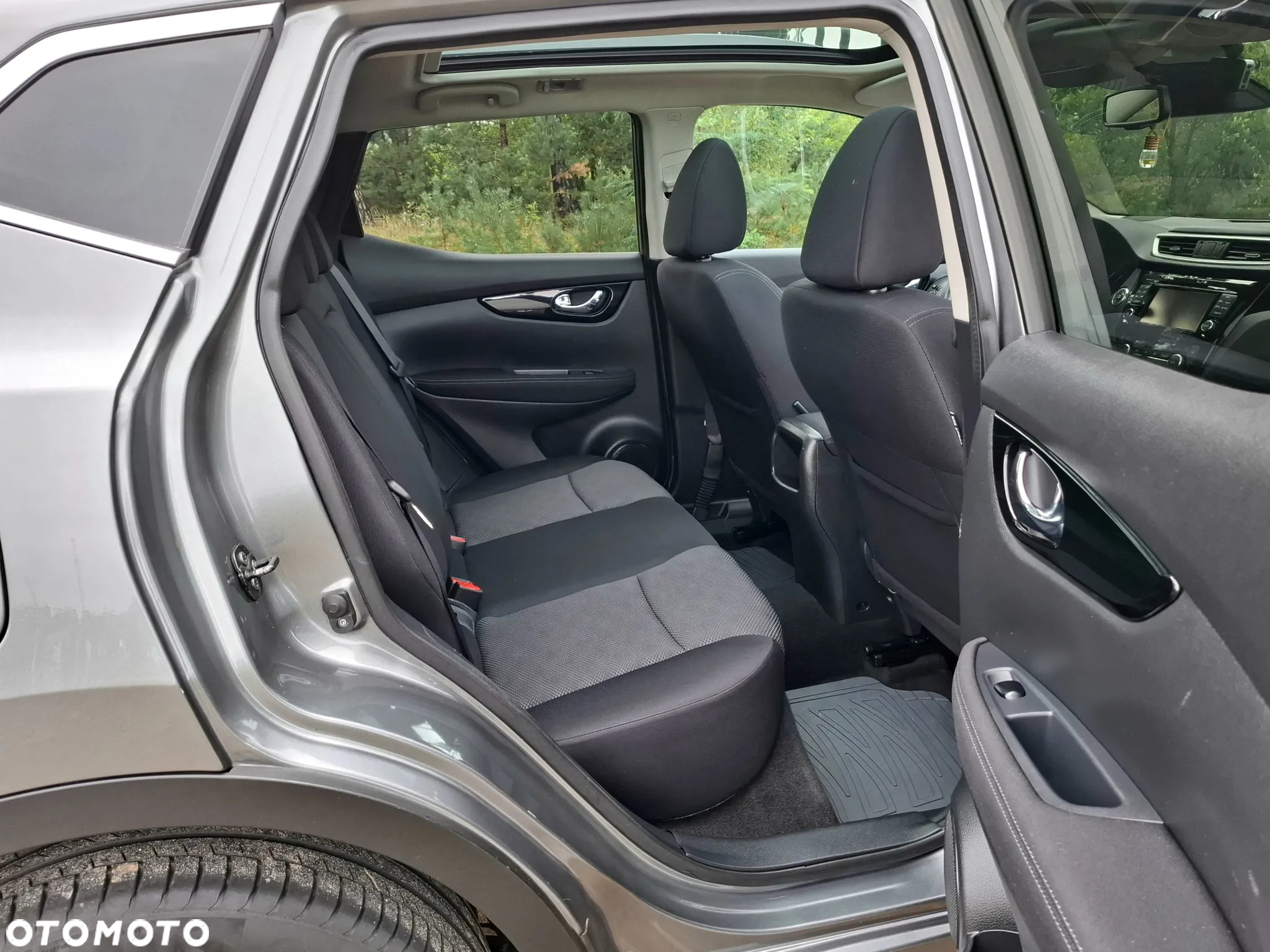Nissan Qashqai 1.2 DIG-T N-Connecta EU6 - 4