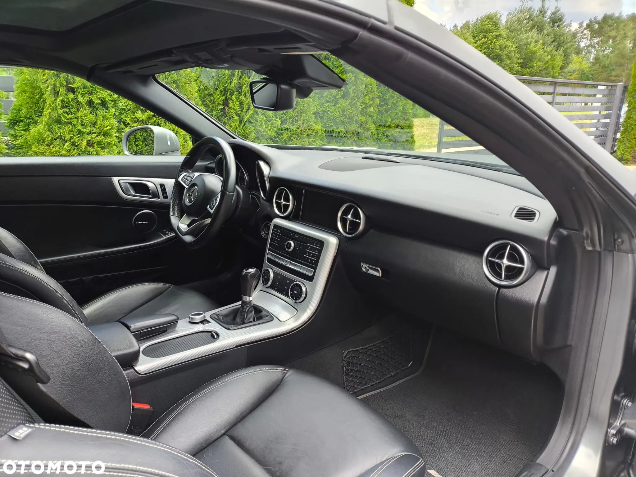 Mercedes-Benz SLC 200 - 21