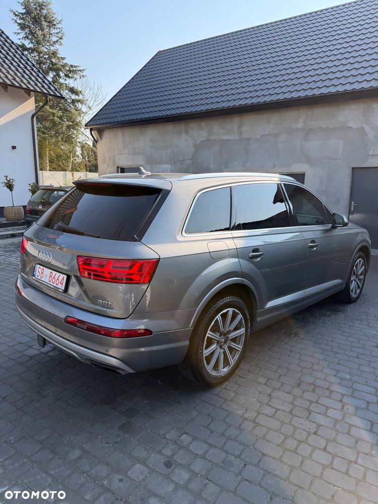 Audi Q7 - 7