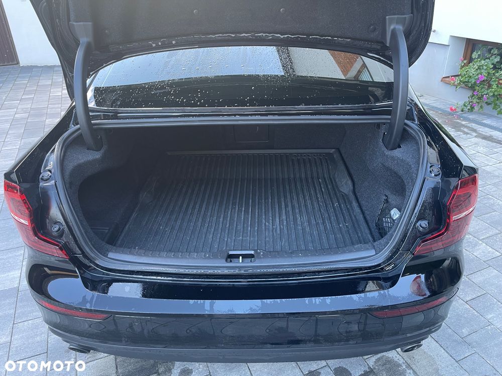 Volvo S60 T5 Momentum Pro - 16