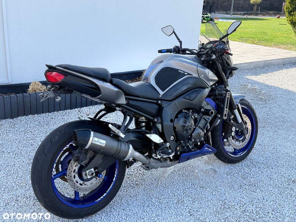 Yamaha FZ8 - 10