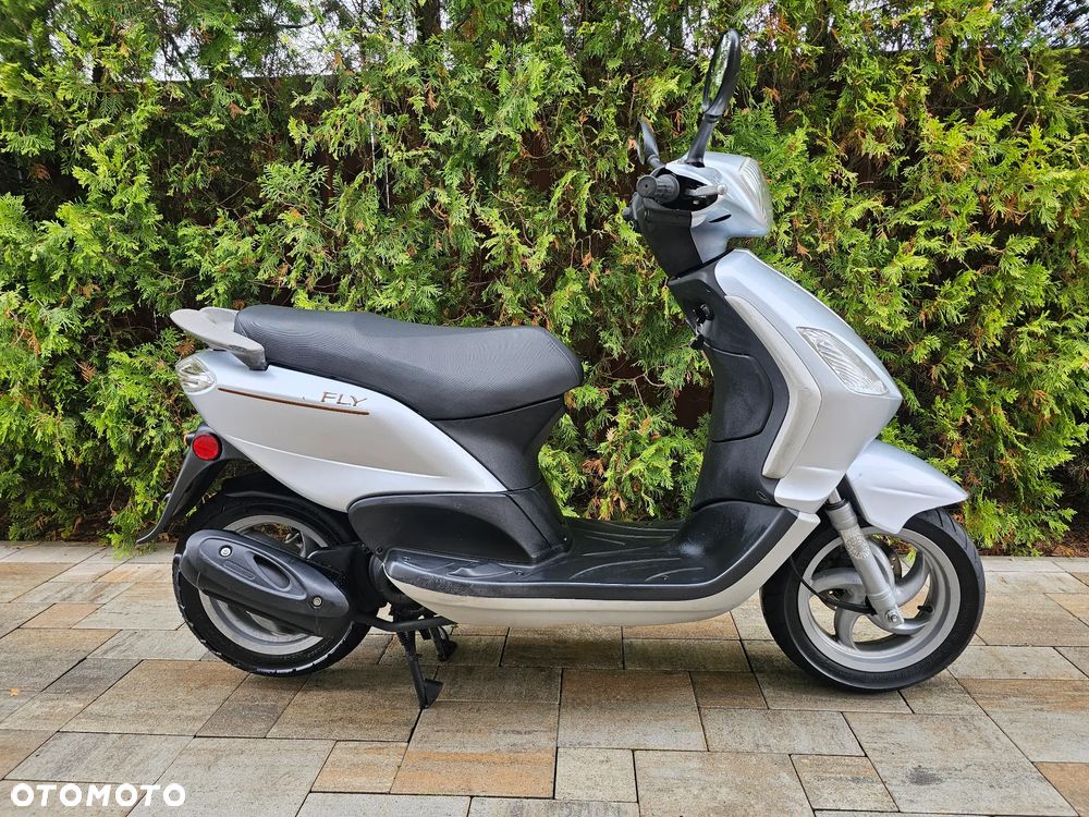 Piaggio FLY - 2