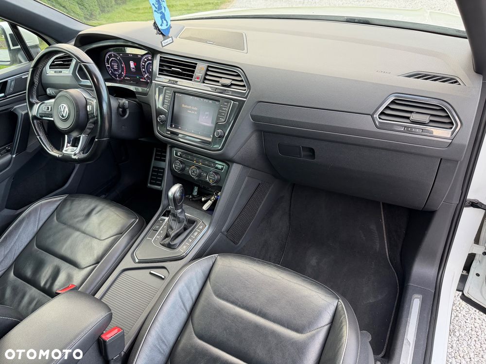 Volkswagen Tiguan - 19