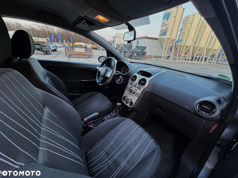 Opel Corsa - 10