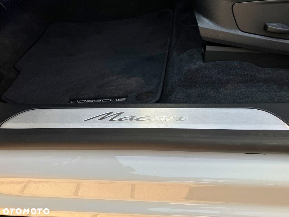 Porsche Macan - 11